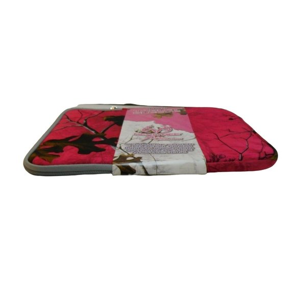 REALTREE Xtra Colors 10" Tablet Sleeve Pink Camo - Picture 3 of 6